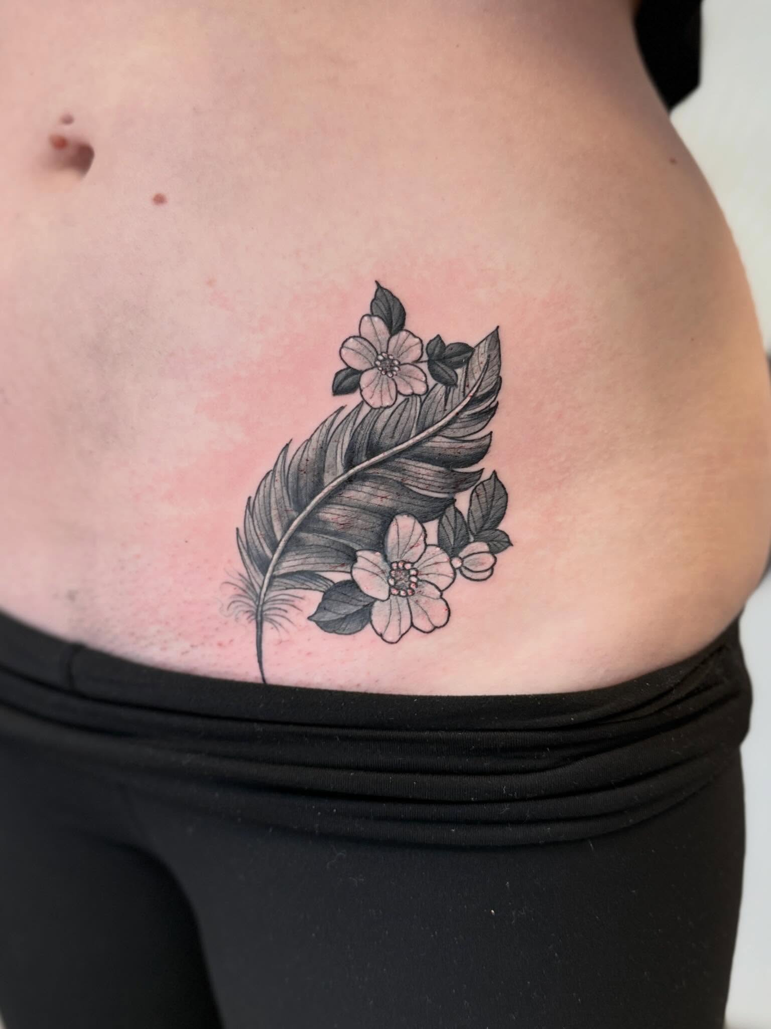 Fineline floral feather